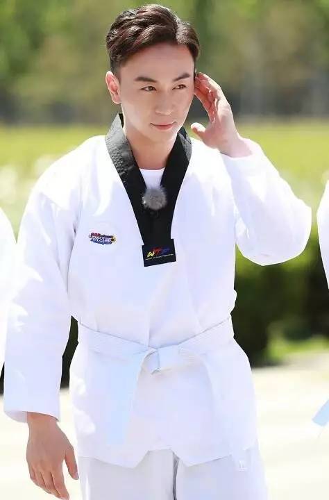 吴京之后再无打星？下个出头的该轮到29岁的他了