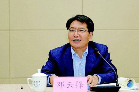 山东省教育厅厅长邓云锋：三年建成三万套乡村教师周转宿舍