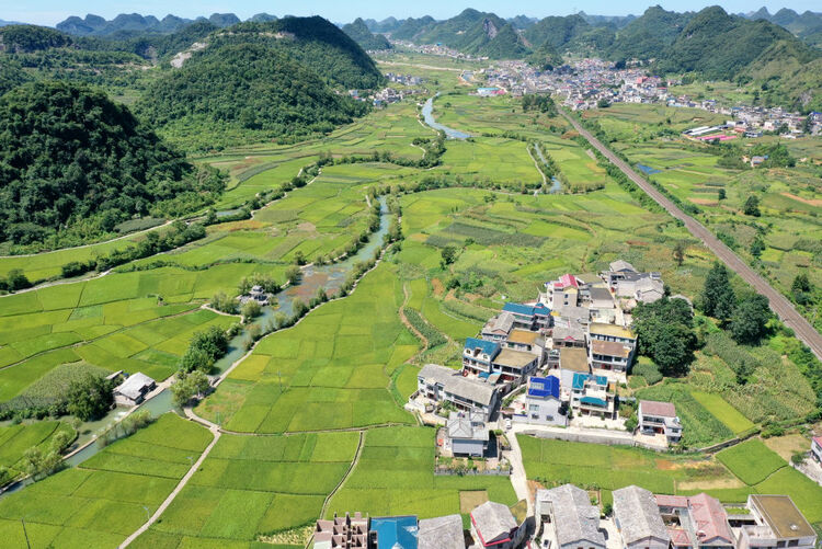 新华全媒头条：千年之渴今朝解——贵州贫困群众实现“吃水不愁”