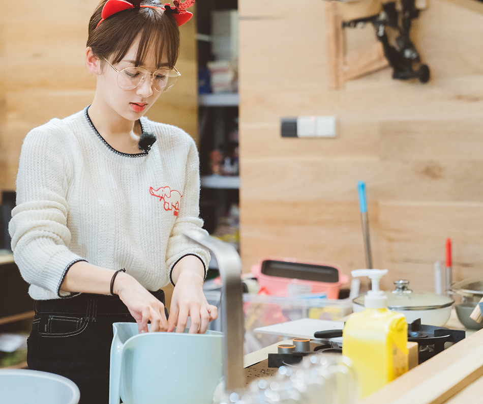 图片默认标题_fororder_杨紫洗碗