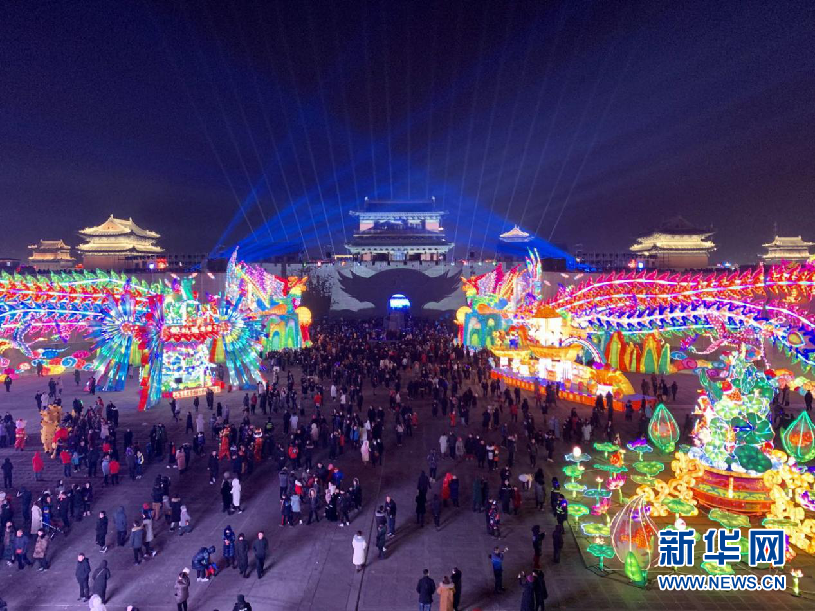 大同古都灯会亮灯了