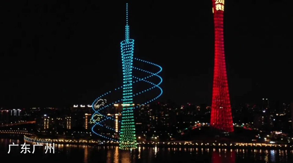 国庆中秋夜多城灯光秀联动：山河无恙，家国梦圆！