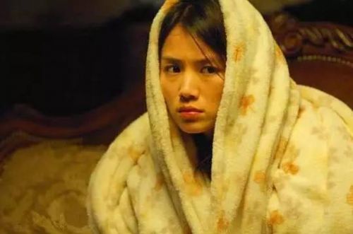 逼婚陈思诚却遭甩，她闪嫁豪门低调产女，今虽离婚依然很抢手
