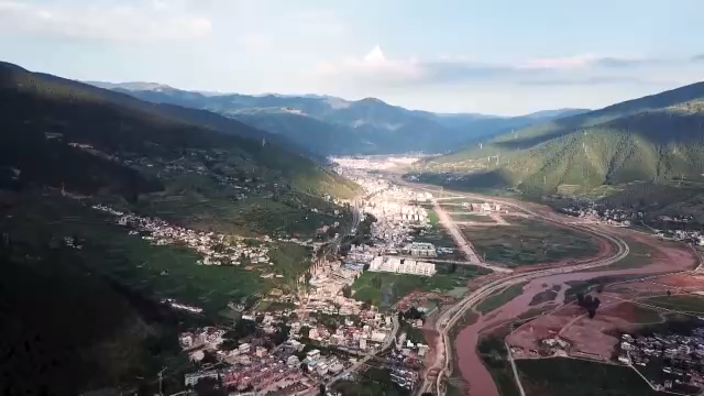 行走成昆线丨风雨成昆线 三代铁路情