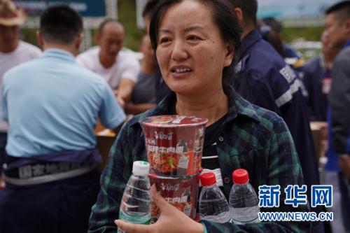 九寨沟地震24小时6万余人成功大转移的背后：生命至上