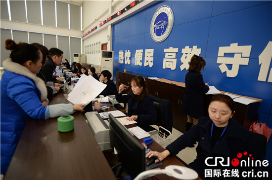 【Cri专稿 列表】打造“群众身边车管所” 二手车交易一站式搞定