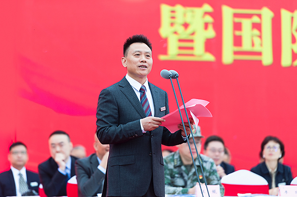 开学典礼金句频出 四川轻化工大学校长邀请新生“盘一盘”新校区_fororder_5校长庹先国教授致辞-（摄影-廖志全）