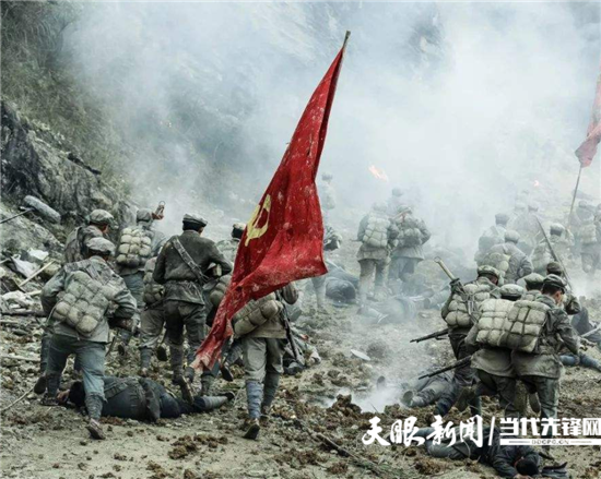 掌声响起来！《伟大的转折》斩获第32届电视剧飞天奖“优秀电视剧奖”！