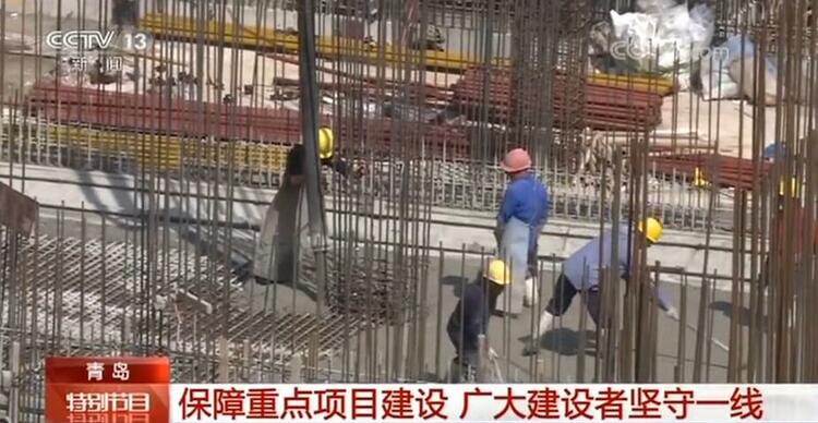 节日里坚守在岗位上的工作者们 向您致敬！