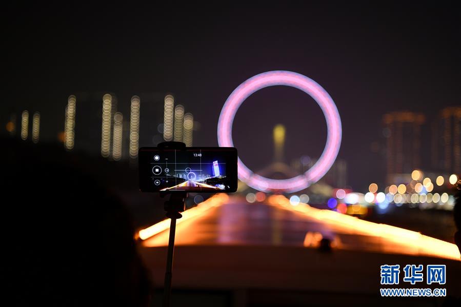 天津：海河夜景灯光璀璨