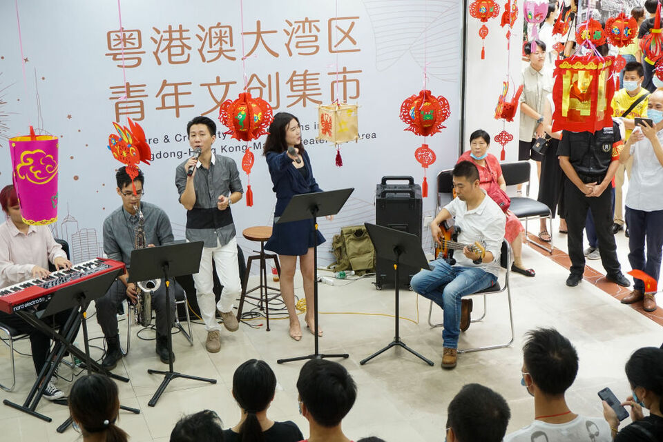 流动中国折射复苏新气象——透视“十一”黄金周