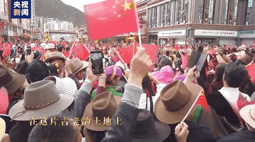 同唱《我的祖国》 “燃爆”这个国庆假期