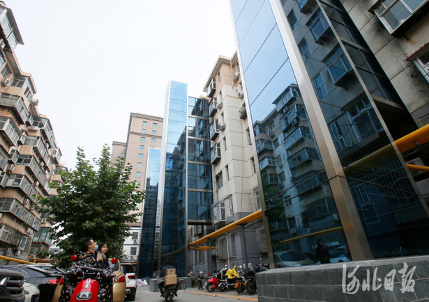 河北石家庄老旧小区首批“公交电梯”即将投入使用