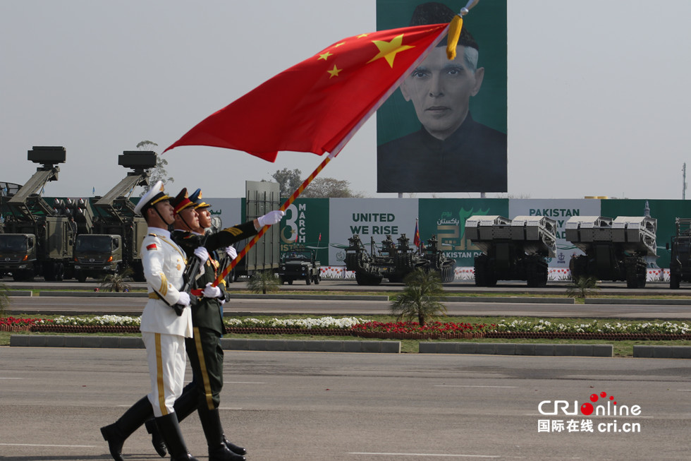 图片默认标题_fororder_00130-中国人民解放军陆海空三军仪仗队首次赴巴基斯坦参加阅兵活动-中国-王琦-2_副本
