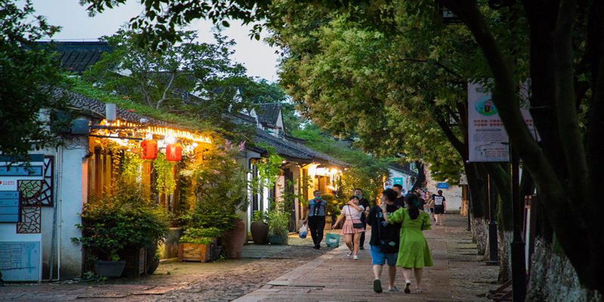 （B 苏州人家的小康生活专题 魅力姑苏）姑苏区平江路夜景