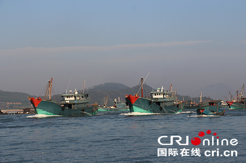 图片默认标题_fororder_图为渔船开赴南海渔场2.JPG