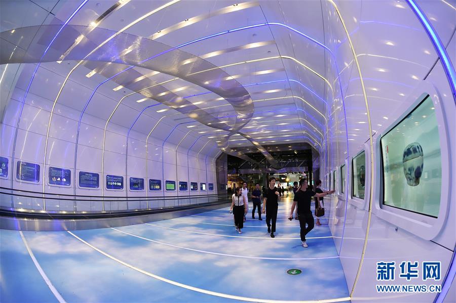 博物馆“进”机场——广州白云国际机场“海天走廊”启用展现丝路之美