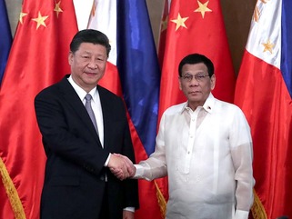 习近平同菲律宾总统举行会谈
