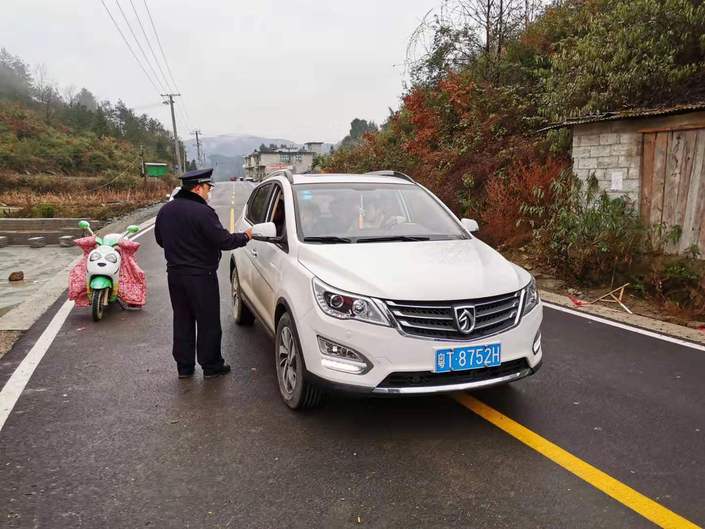 （市州）思南： 群防群控把“三关” 织密基层“防护网”