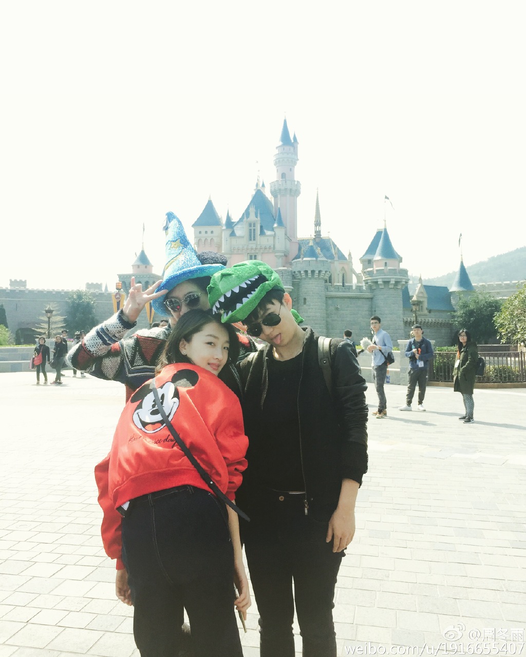 赵丽颖热巴倪妮 当红女星私下旅行照谁是最美游客