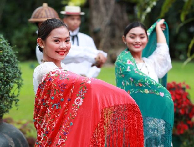 习近平的马尼拉时间 | 抓住今天！中菲关系更上层楼