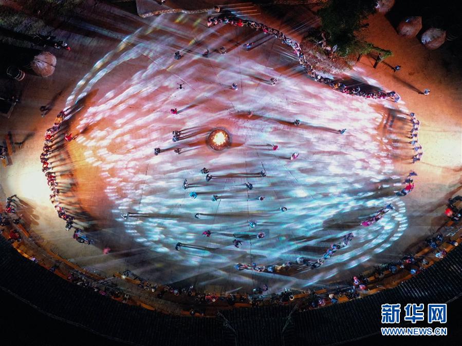 （中首）贵州荔波：古寨吃上“旅游饭”