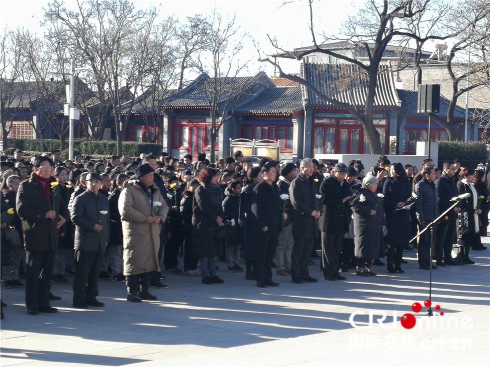 图片默认标题_fororder_社会各界参加公祭日悼念仪式4.