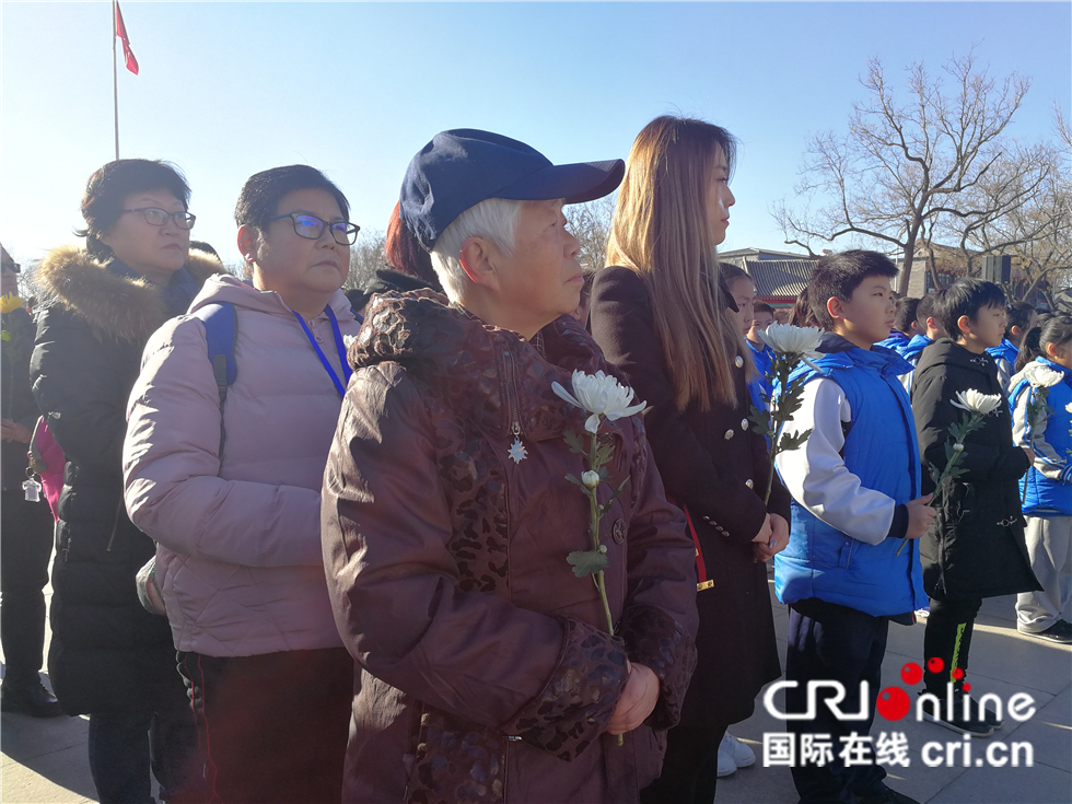 图片默认标题_fororder_社会各界参加公祭日悼念仪式2