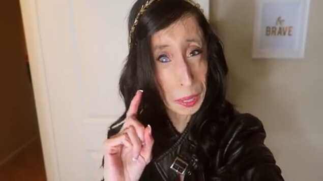 “世界最丑的女人”励志经历鼓舞人心