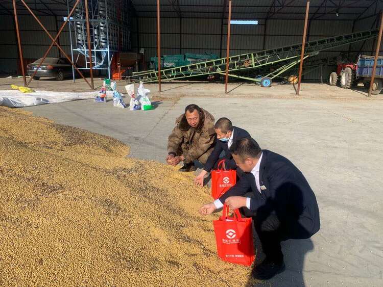 黑河农商银行开展“走千企、进万家”主题活动