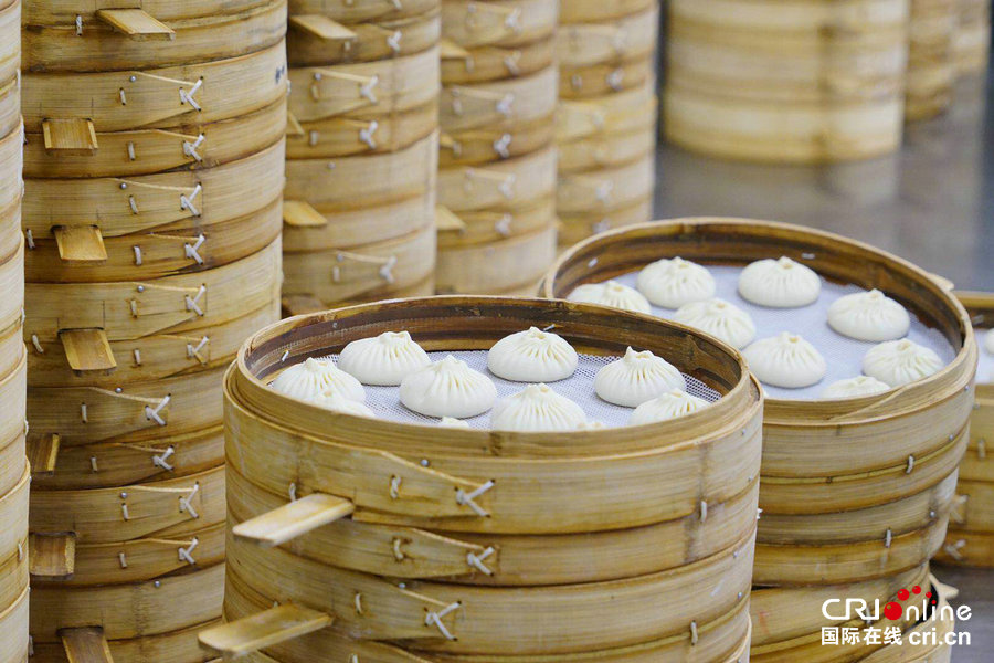 绉折确认【河南原创】《豫见国际⑳》寻味开封非遗美食灌汤包 感受古都精致饮食文化