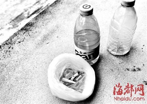 男生喝水变哑续：递水女生承认添加香水粉笔末