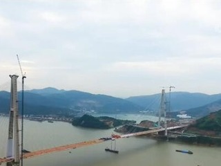 湖北武穴长江大桥合龙 促进长江经济带高质量发展