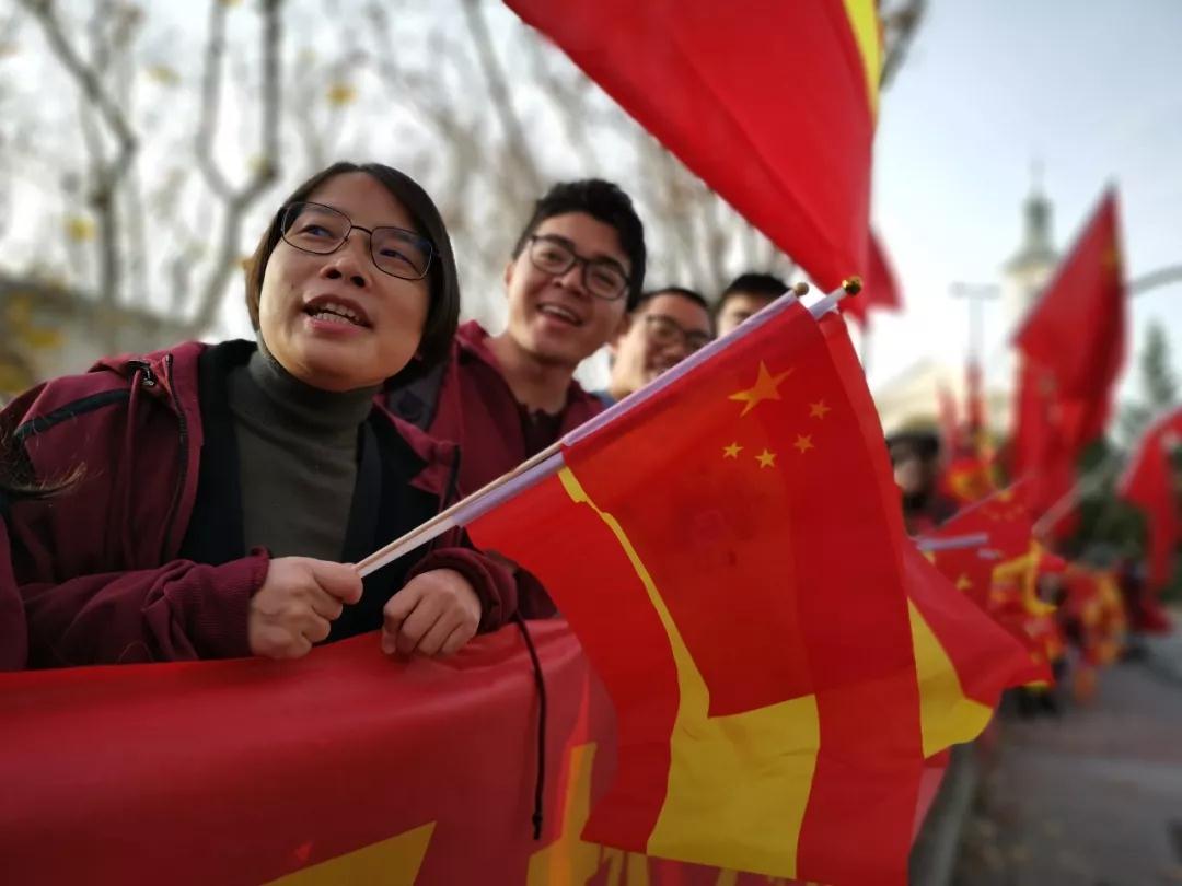 时政新闻眼 | 战机护航、王宫家宴……西班牙这样迎接习近平