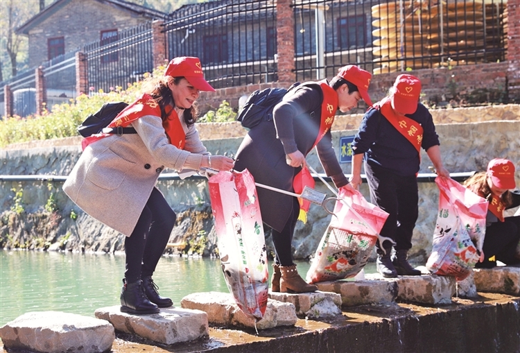周宁县泗桥乡泗桥村：爱河护河我们在行动