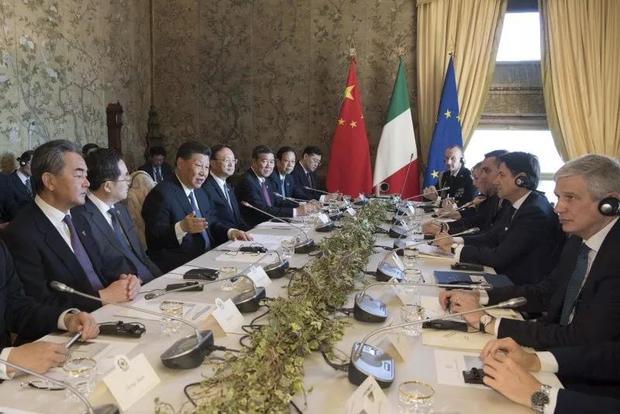 今年首次外访，习近平见证的这些第一次
