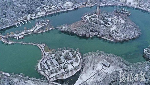 河北承德：银装素裹 水墨山庄