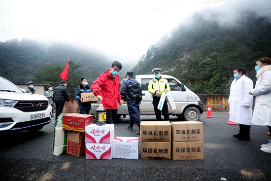 贵州雷山：疫情防控没有旁观者