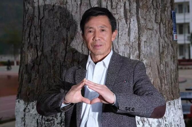 村暖花开·三村人物志｜他们用不同的方式，勾勒“灵魂工程师”的模样