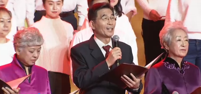 集体合诵《黄河颂》。_fororder_微信截图_20181223154426