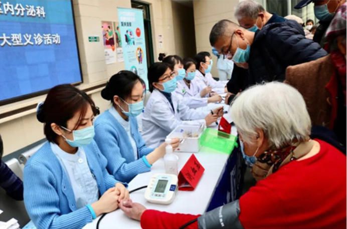 鞍山市中心医院举办“联合国糖尿病日”系列宣传活动