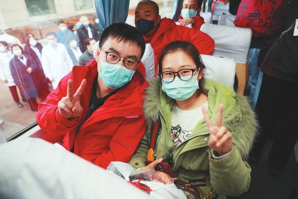 哈尔滨市第一医院护士夫妻：分离两地坚守使命