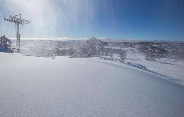 澳大利亚遭遇40年来最冷寒冬 积雪达30厘米