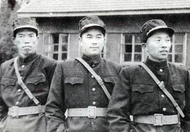 抗美援朝出国作战志愿军穿什么？