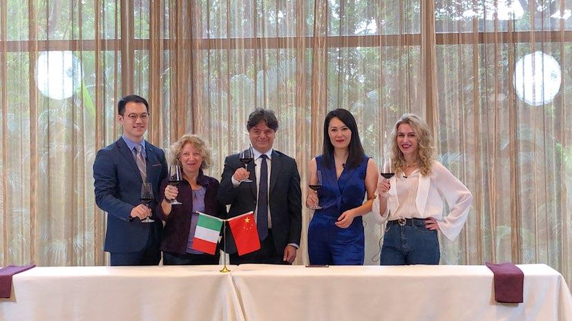 拼多多上线意大利国家馆 47万网友云围观 带动葡萄酒销量暴涨160%
