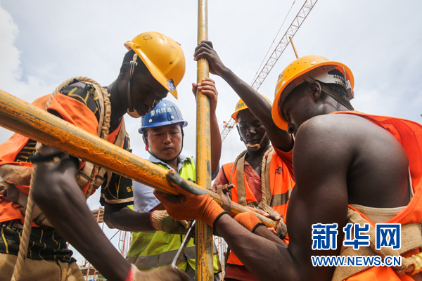 走近世界舞台中心——党的十八大以来外交工作成就综述