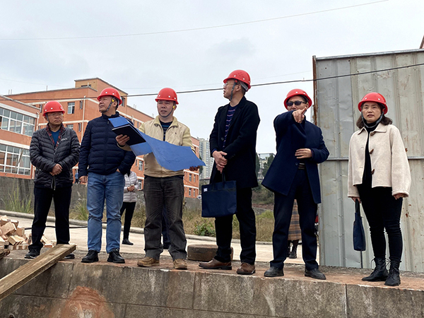 宜宾市一曼中学校接受市级教育教学专项督导