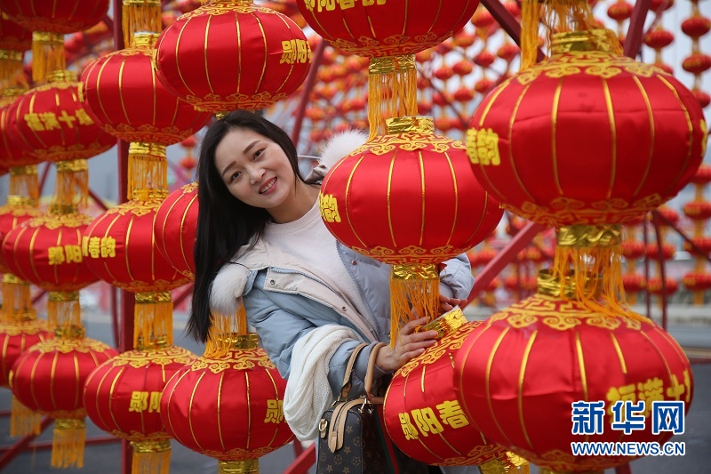 湖北十堰：灯笼高挂迎新年