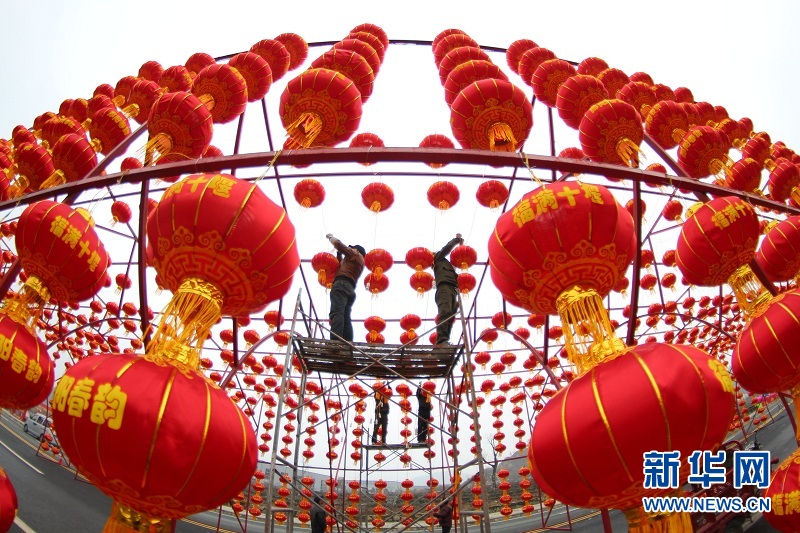 湖北十堰：灯笼高挂迎新年