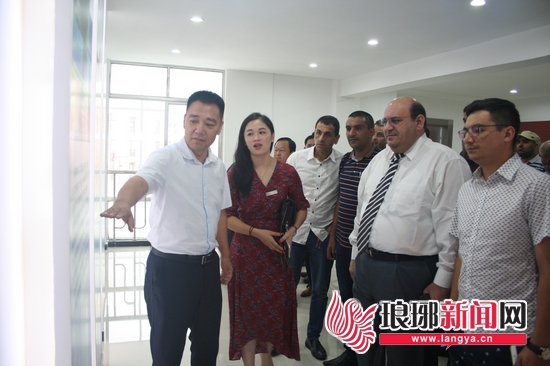 【齐鲁大地-文字列表】【走遍山东-临沂】临沂商城迎11国客商 获赞前景远大